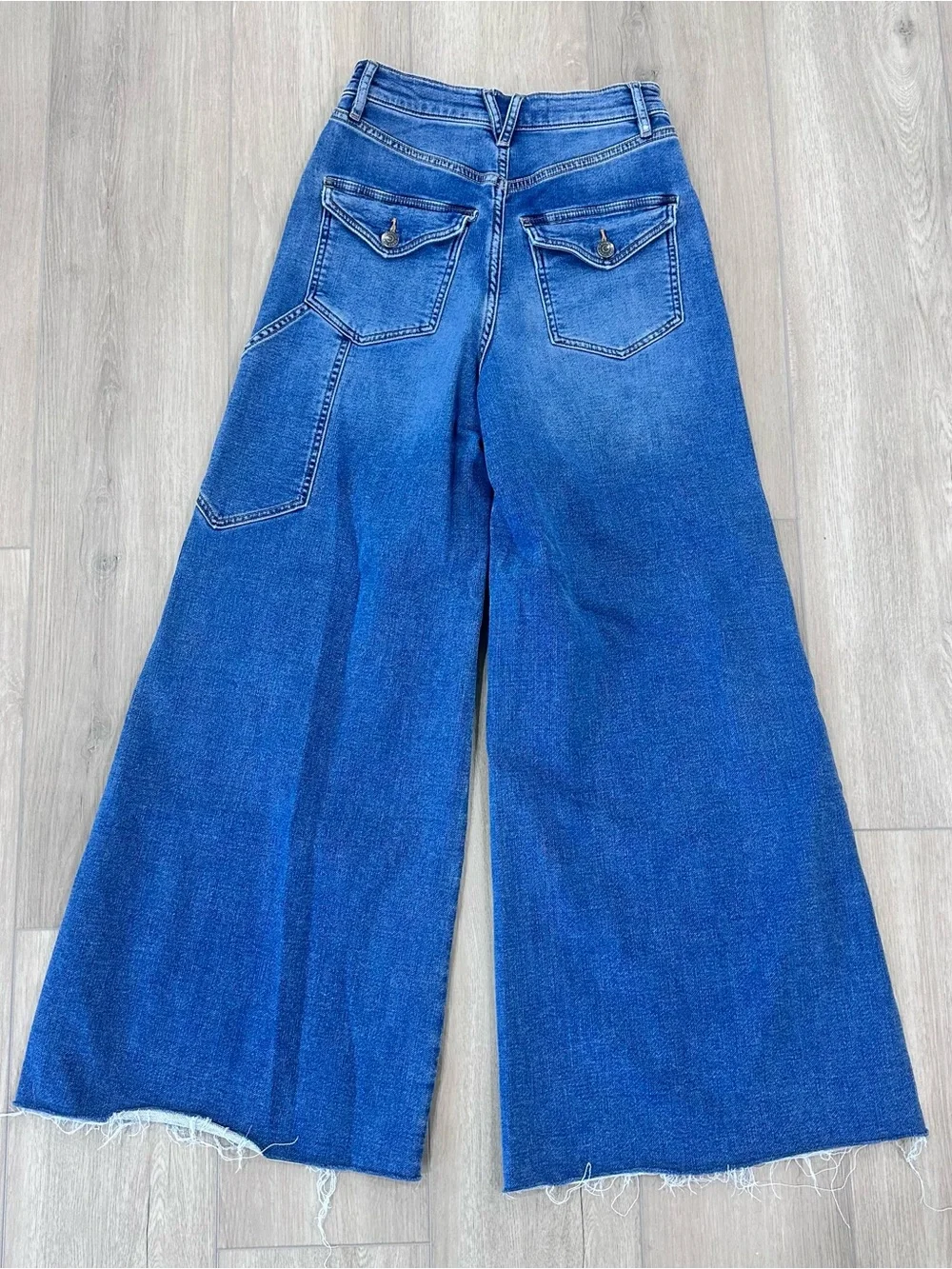 VERONICA BEARD Freddy extra wide leg high rise jeans in ripple haze size 26